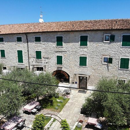 Casa Romantica La Parenzana Buje Exteriör bild