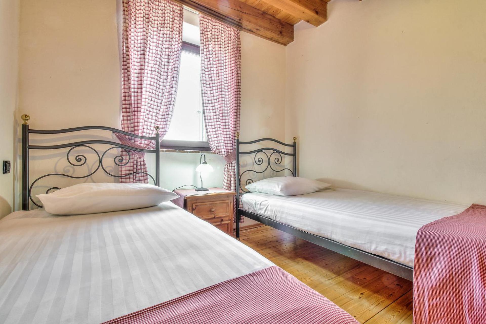 Casa Romantica La Parenzana Buje Exteriör bild