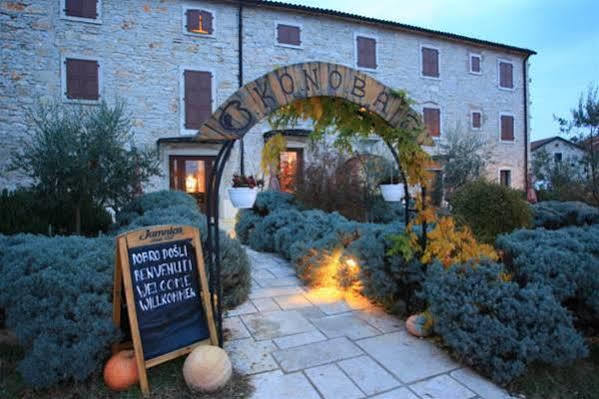 Casa Romantica La Parenzana Buje Exteriör bild