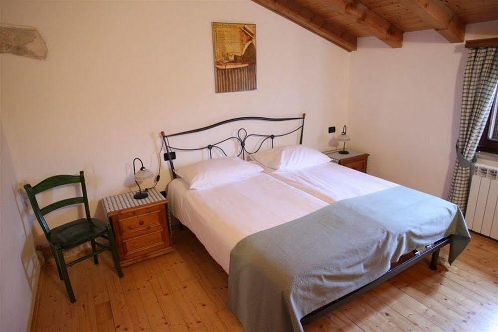 Casa Romantica La Parenzana Buje Exteriör bild